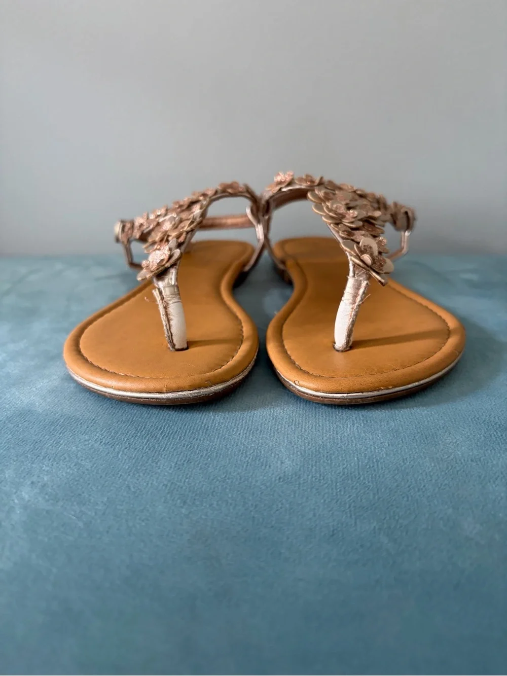 Girls size 1 Floral T-Strap Sandals - Rose Gold